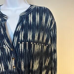 COCOMO WOMAN Sz 3X Liquid Fabric Knit Blue & White Western Silver Grommet